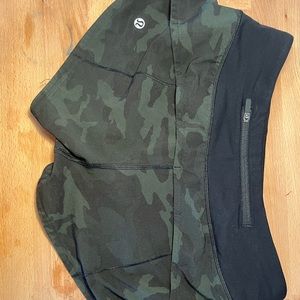 Lululemon Camo Hotty Hot Shorts regular